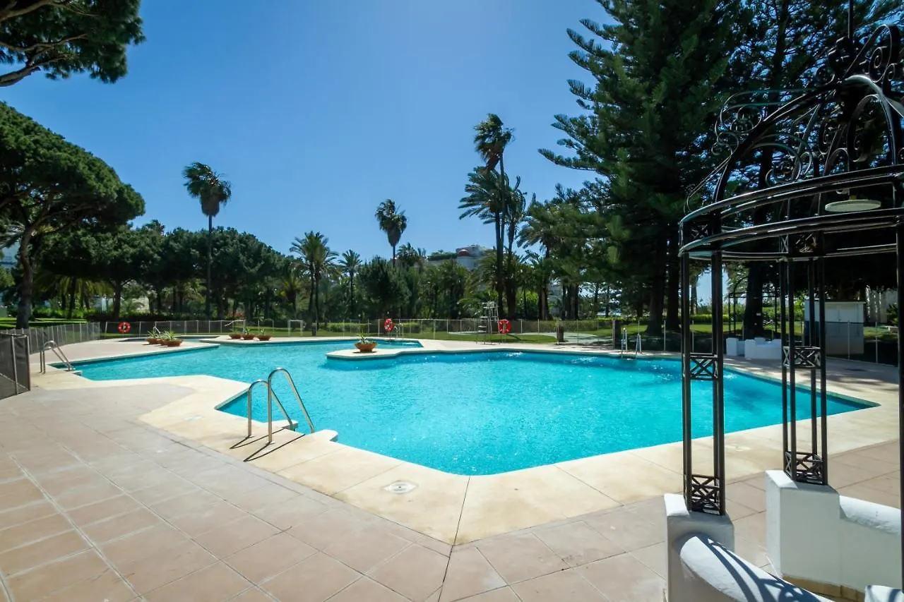 Marbella Banus Suites - Bird Of Paradise Playas Del Duque Banus Suite Apartment